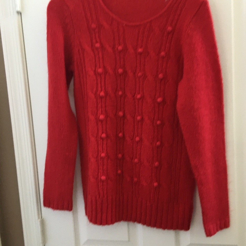 FINAL MARKDOWN Ladies notations sweater small